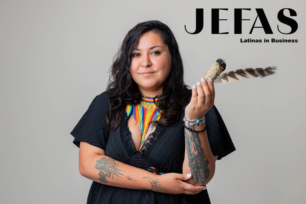 Alicia Pineda-Galvan, fundadora de La Jefa's Essence. Foto de Jasmin Adriana González, JEFAS Magazine