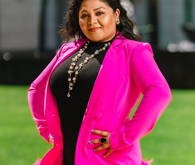 Una emprendedora comprometida con el servicio y la música